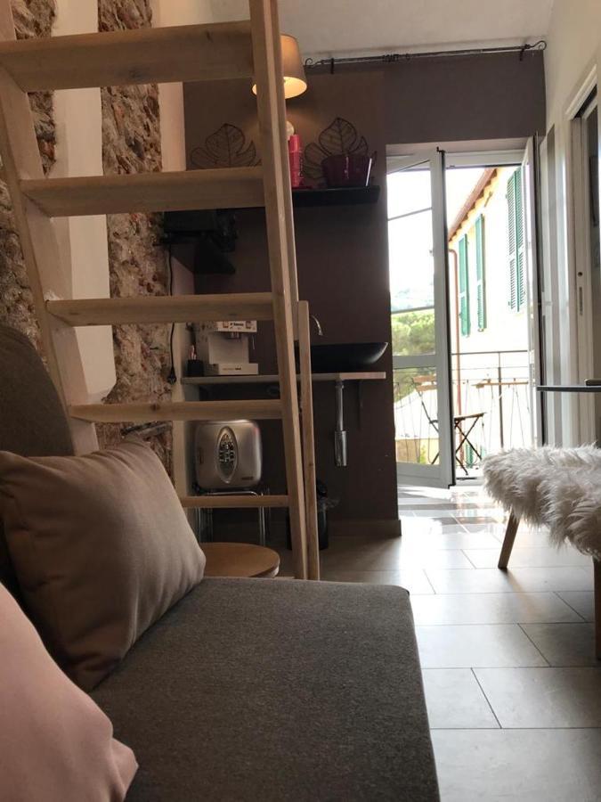 Sanctus Syrus 1 Lägenhet Albenga Exteriör bild